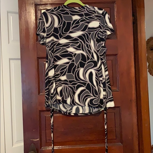 Top - Picture 2 of 2